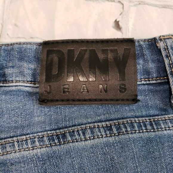 DKNY Rivington Slim Straight Crop Jeans Women's Size 26/2 Blue Stretch - Picture 3 of 7